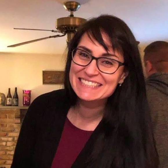 Meet your Posher, Jenn - Picture 1 of 1